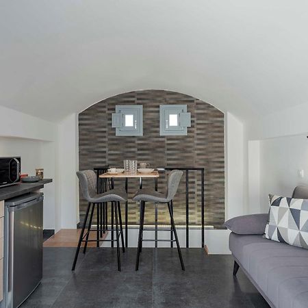 Emporio  Blackstone Luxury Suites מראה חיצוני תמונה