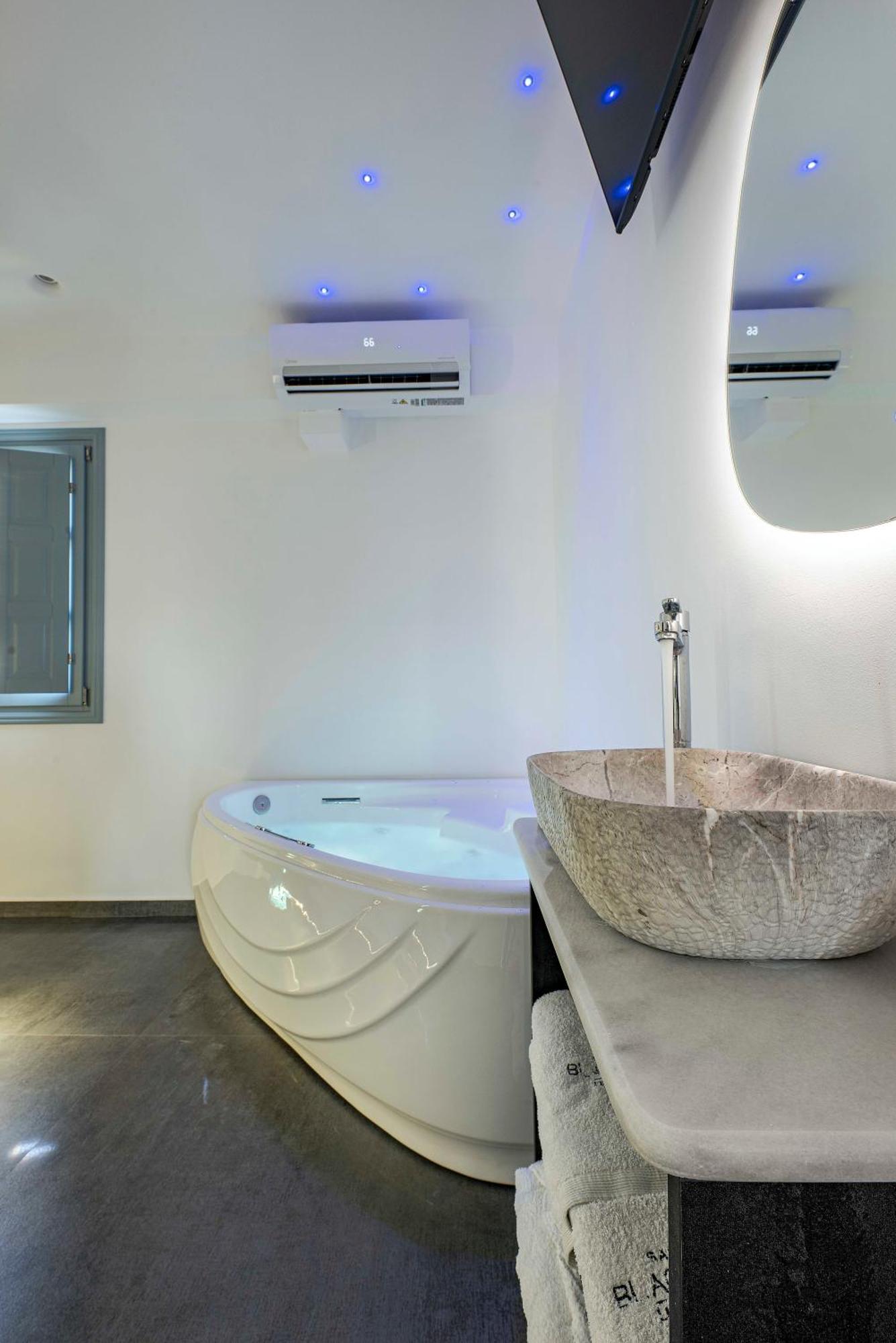 Emporio  Blackstone Luxury Suites מראה חיצוני תמונה